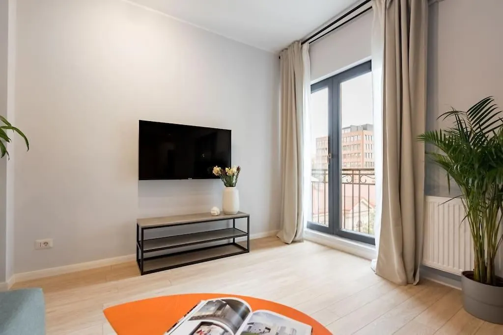 Sunny 4Br Flat - Top Location - Charming Balcony Bucharest Apartment