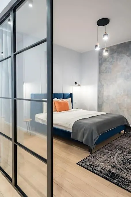 Apartment Sunny 4Br Flat - Top Location - Charming Balcony Bucharest