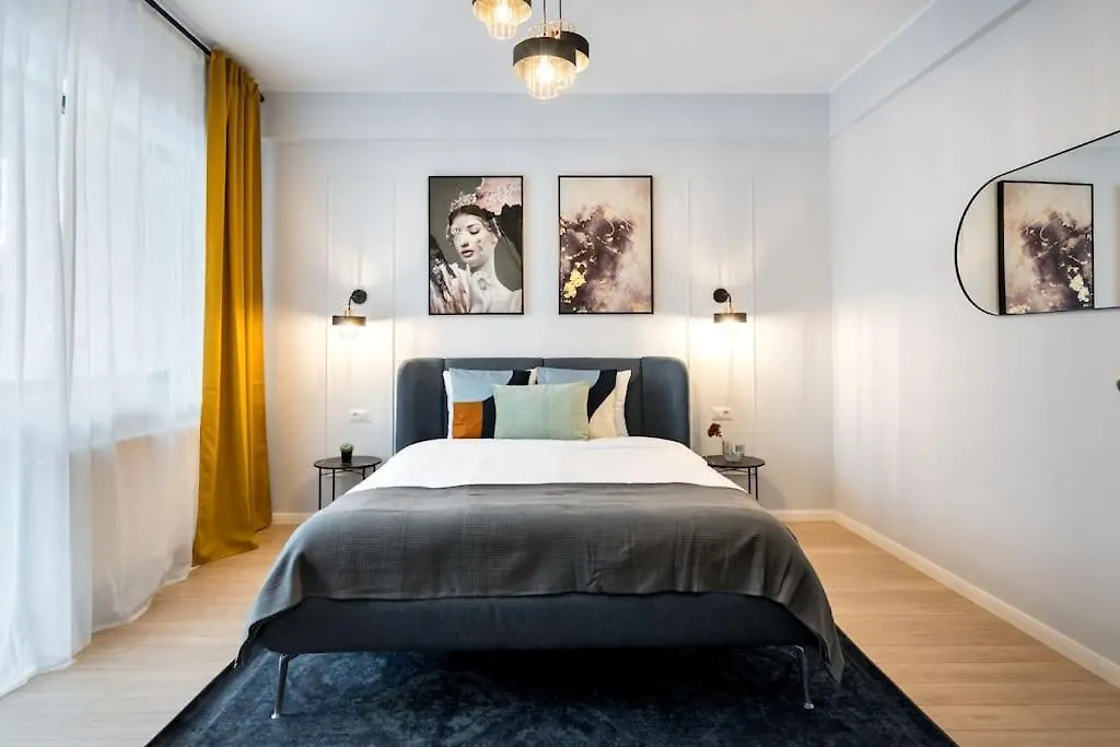 Apartment Sunny 4Br Flat - Top Location - Charming Balcony Bucharest Romania