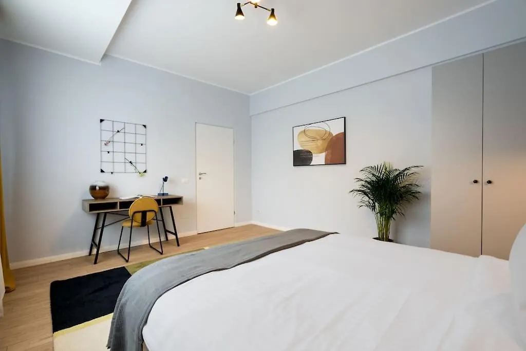 Sunny 4Br Flat - Top Location - Charming Balcony Bucharest