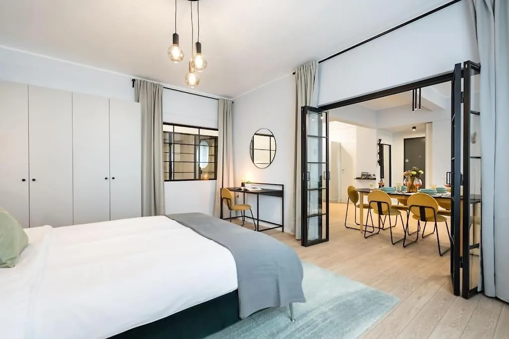 Апартаменты Sunny 4Br Flat - Top Location - Charming Balcony Бухарест Румыния